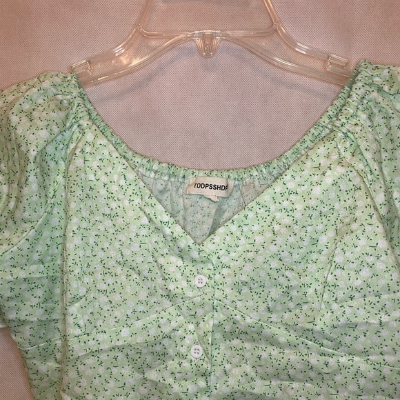 Cute green floral crop top - Picture 8 of 8